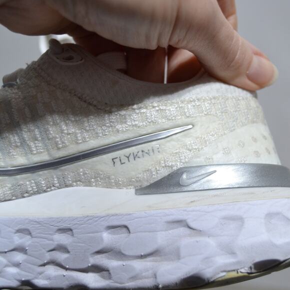 Nike React Infinity Flyknit 3 Run White & Silver Woman's Size 8 - Picture 8 of 11
